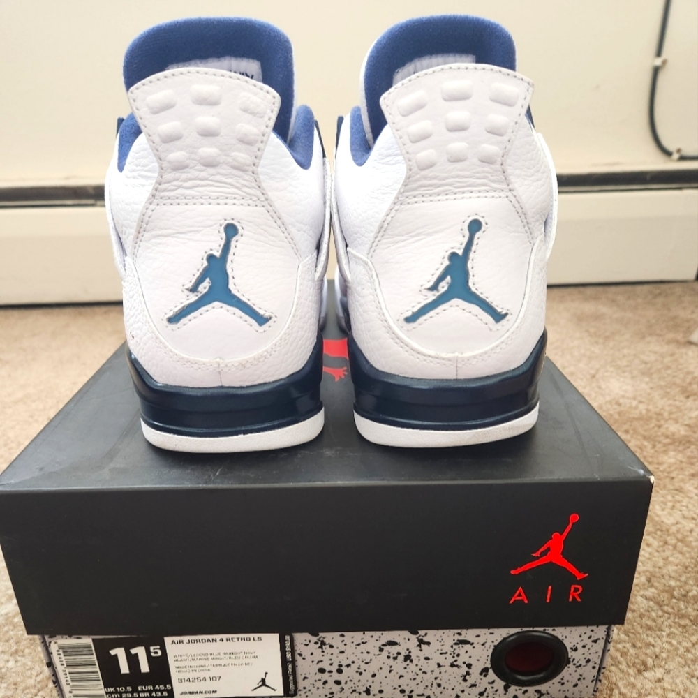Jordan 4 Retro LS - Picture 2 of 4